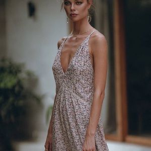 Aura the Label Chic Flora Maxi Dress. Size small
